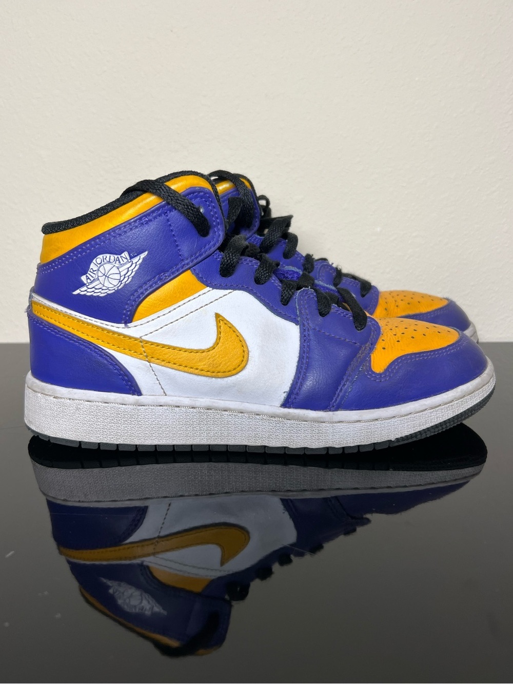 Nike Air Jordan 1 Mid Lakers GS 5Y Women’s 6.5 DQ8423-517 Purple Gold